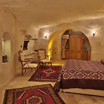 Ξενοδοχείο Phocas Cave 2*