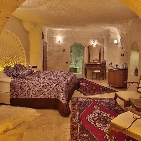 Phocas Cave Hotel 2*