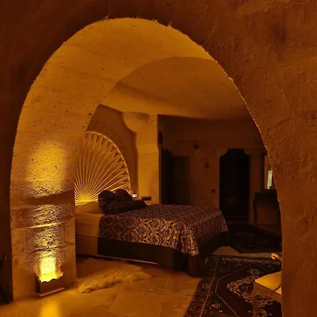 Phocas Cave 2*