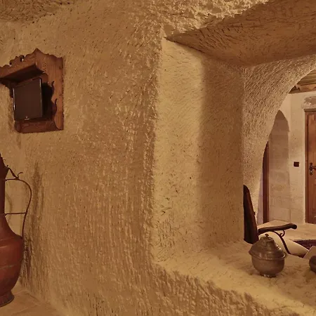 Phocas Cave Hotel 2*