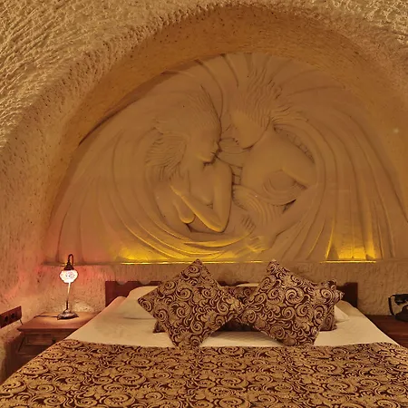 Phocas Cave Hotel 2*