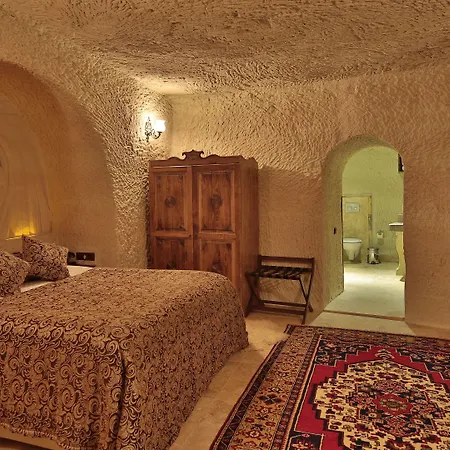 Phocas Cave Hotell 2*