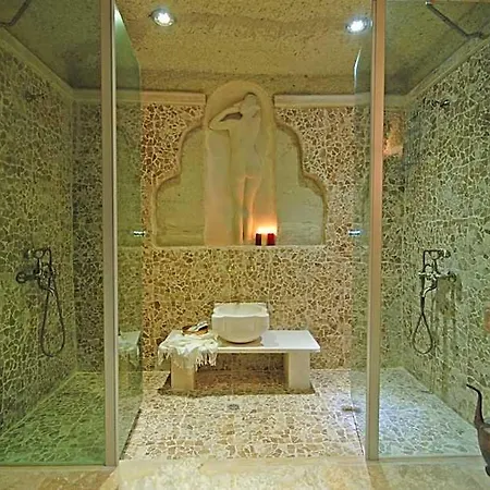 Phocas Cave Otel
