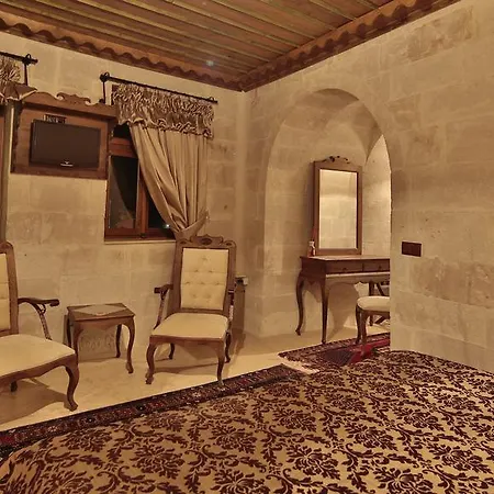 Phocas Cave Hotel 2*