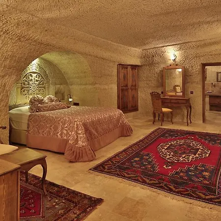 Phocas Cave Hotel
