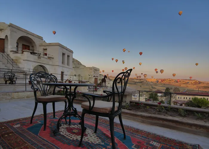 Phocas Cave Hotel 2*