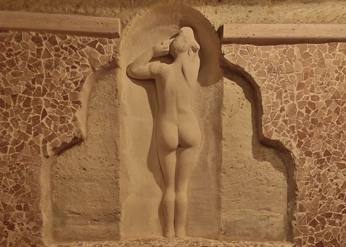 Phocas Cave Hotel 2*