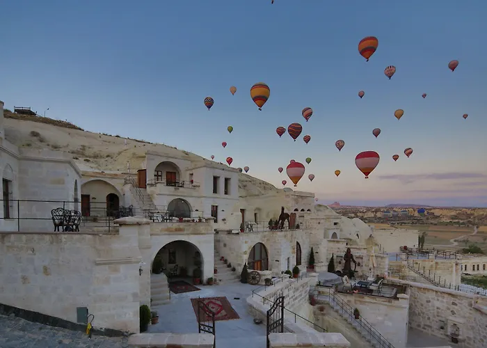 Phocas Cave Hotel 2*