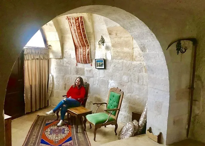 Phocas Cave Hotel 2*