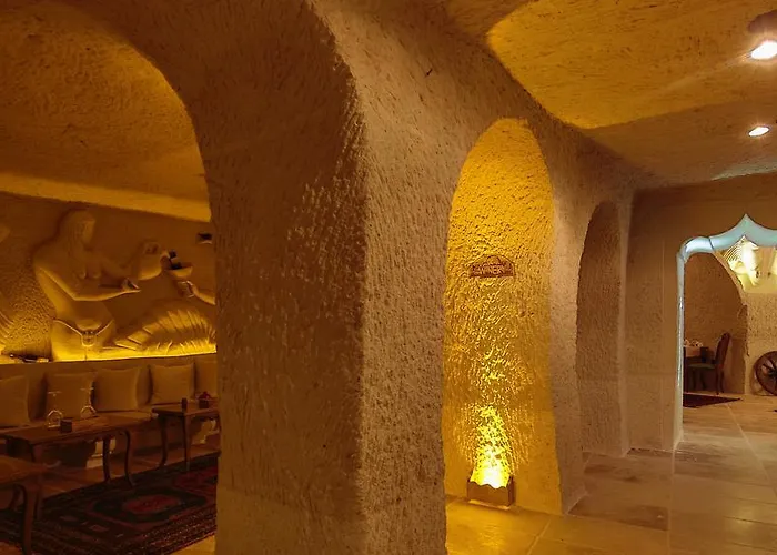 Phocas Cave Hotel 2*